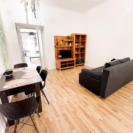 Charming Apartments In The Heart Of Lviv - Valova, Nasypna Str Exterior photo