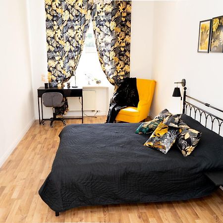 Charming Apartments In The Heart Of Lviv - Valova, Nasypna Str Exterior photo