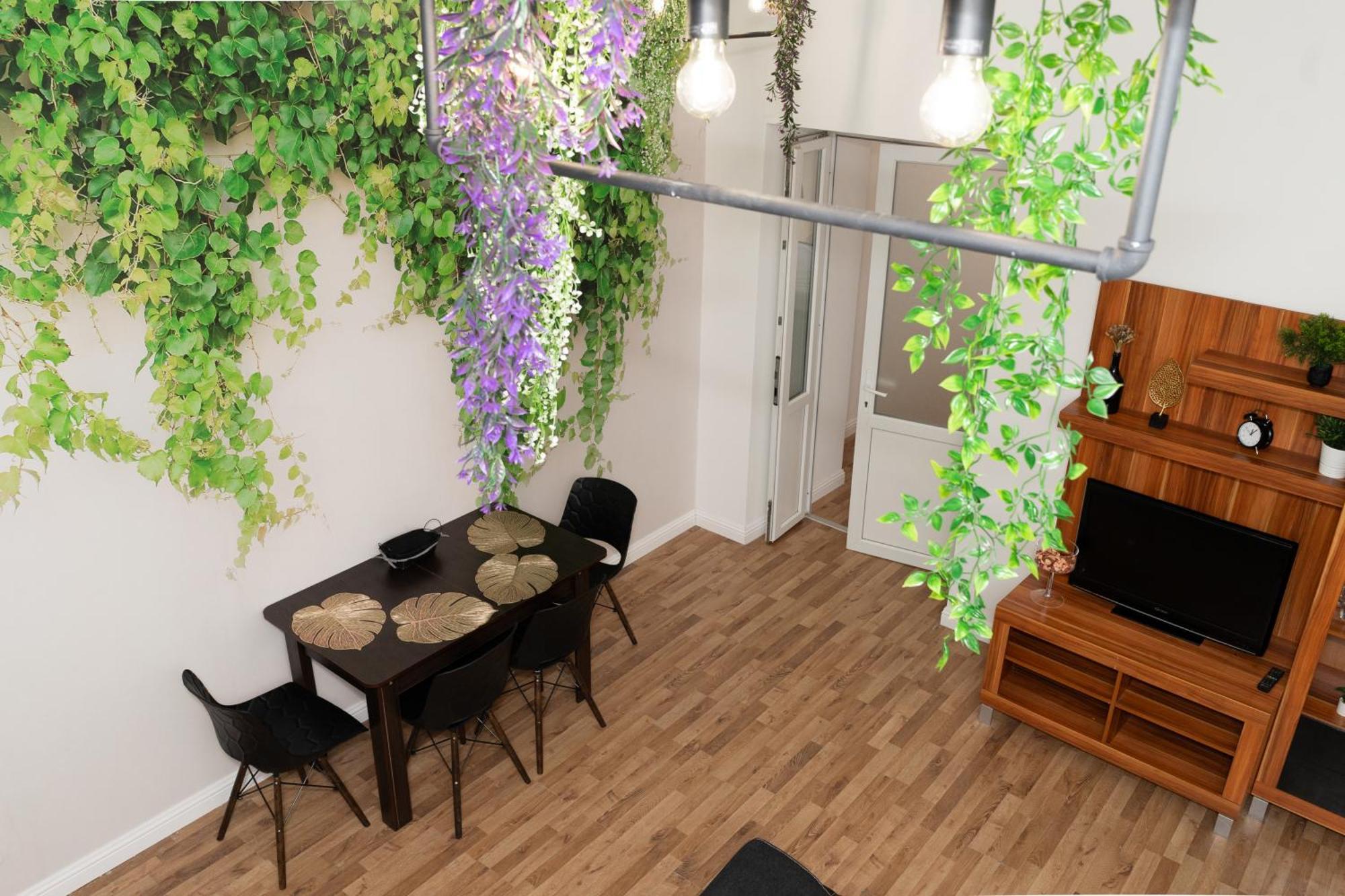 Charming Apartments In The Heart Of Lviv - Valova, Nasypna Str Exterior photo