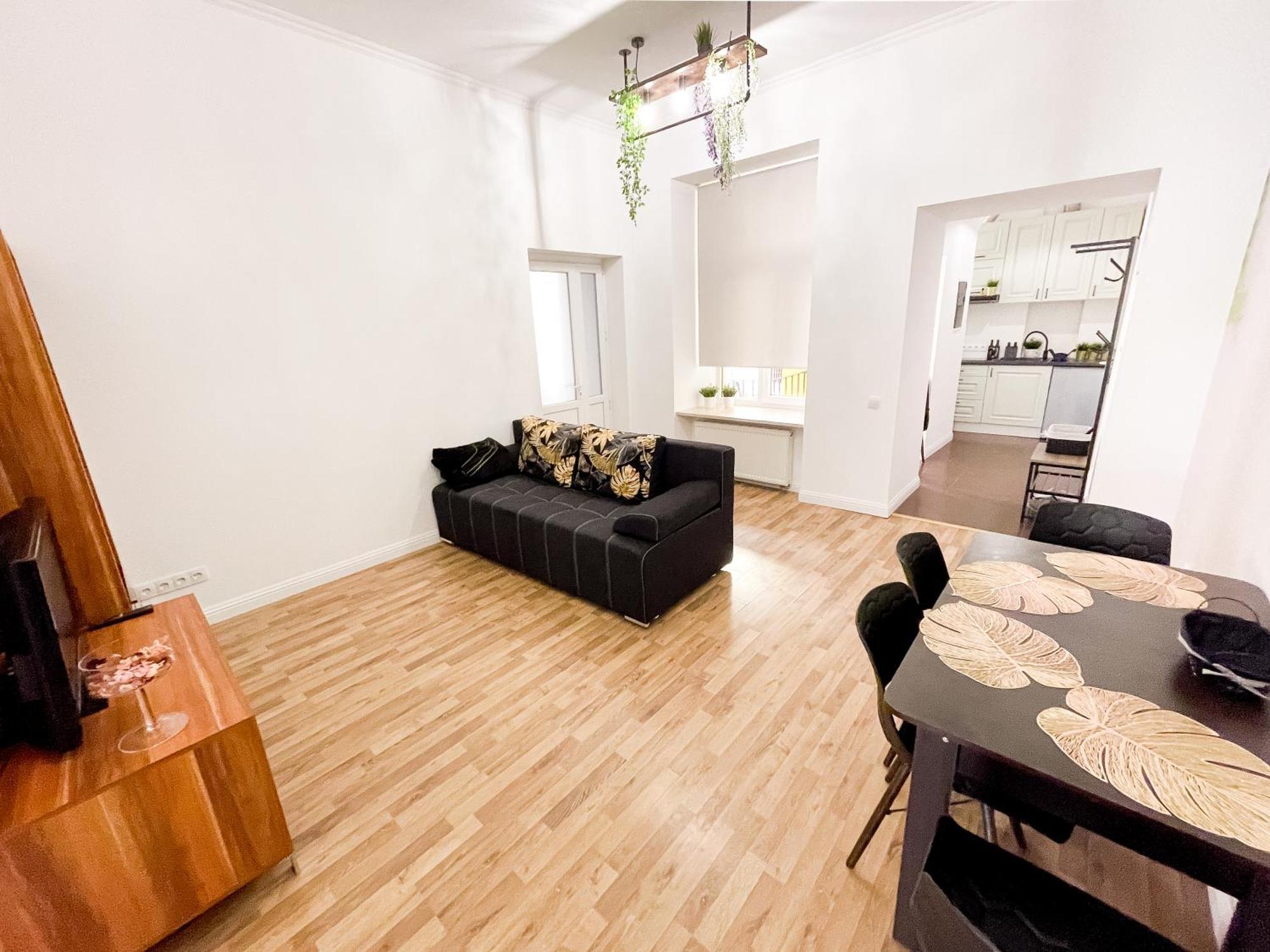 Charming Apartments In The Heart Of Lviv - Valova, Nasypna Str Exterior photo